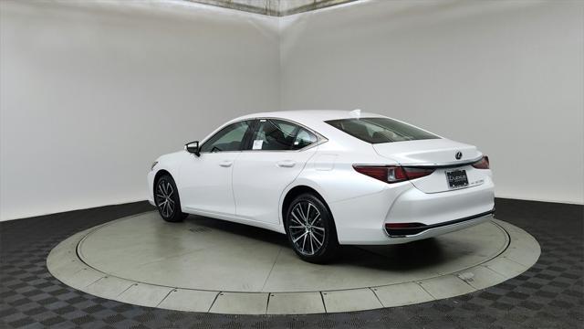 new 2024 Lexus ES 250 car, priced at $49,320