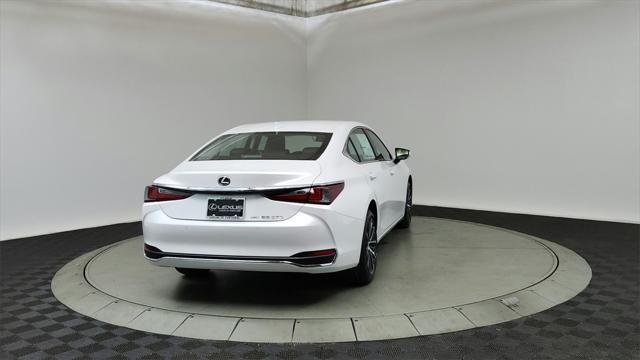 new 2024 Lexus ES 250 car, priced at $49,320