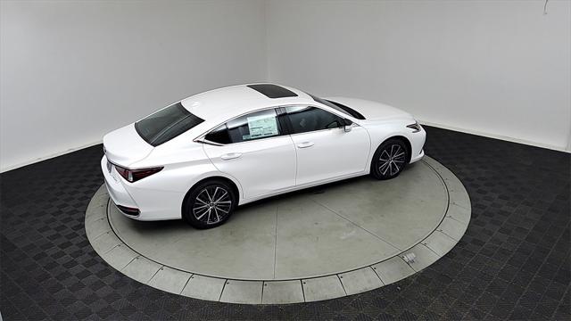 new 2024 Lexus ES 250 car, priced at $49,320