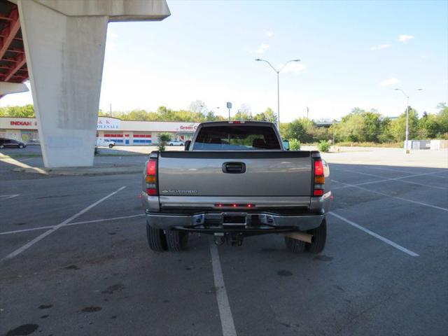 used 2006 Chevrolet Silverado 3500 car, priced at $25,890