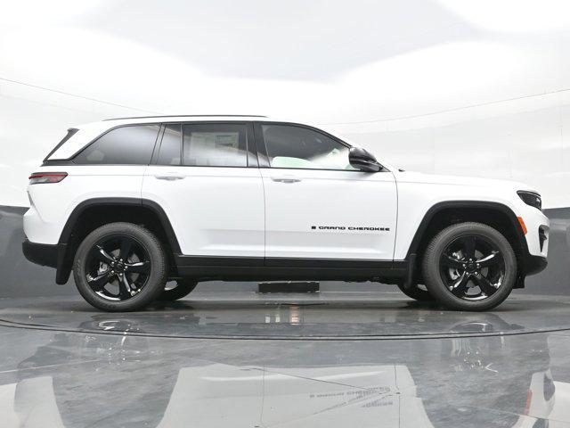 new 2025 Jeep Grand Cherokee car, priced at $49,200