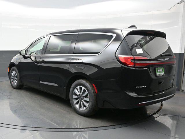 new 2025 Chrysler Pacifica Hybrid car, priced at $46,965