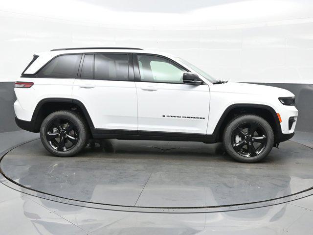 new 2025 Jeep Grand Cherokee car, priced at $47,063