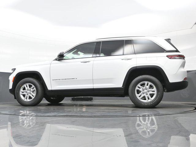 new 2025 Jeep Grand Cherokee car, priced at $29,798