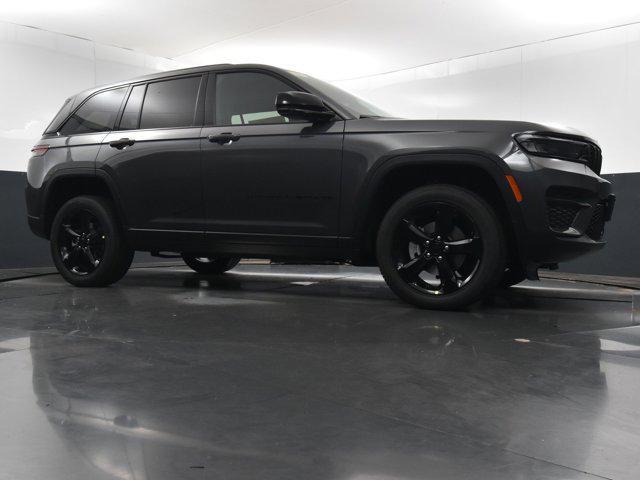 new 2024 Jeep Grand Cherokee car, priced at $39,352