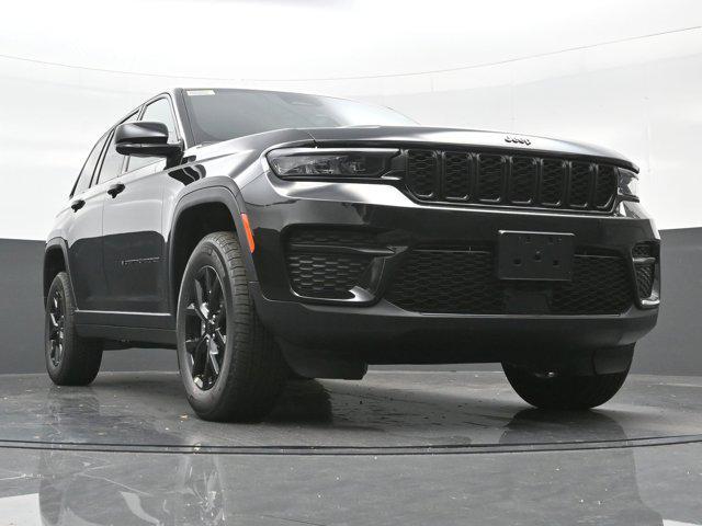 new 2025 Jeep Grand Cherokee car, priced at $41,392