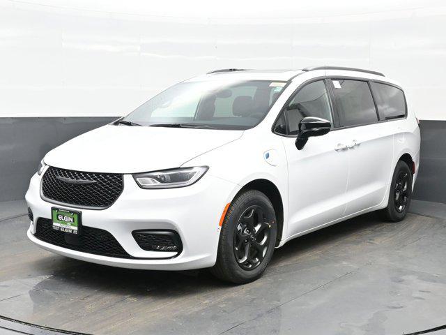 new 2025 Chrysler Pacifica Hybrid car, priced at $50,166