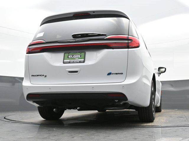 new 2025 Chrysler Pacifica Hybrid car, priced at $50,166