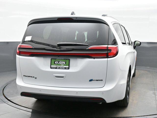 new 2025 Chrysler Pacifica Hybrid car, priced at $50,166