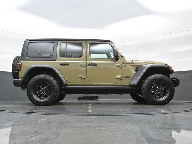 new 2025 Jeep Wrangler car, priced at $43,075