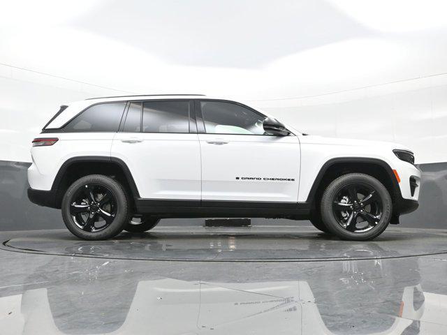 new 2025 Jeep Grand Cherokee car, priced at $35,681