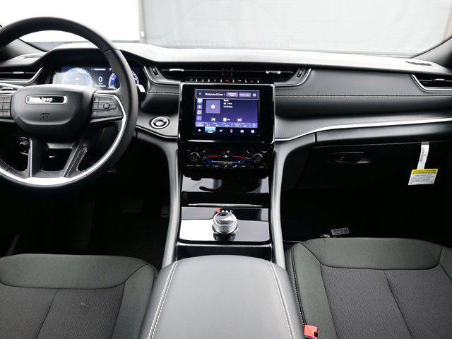 new 2025 Jeep Grand Cherokee car, priced at $32,922