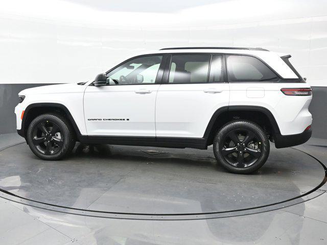 new 2025 Jeep Grand Cherokee car, priced at $42,268