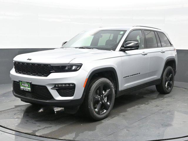 new 2025 Jeep Grand Cherokee car, priced at $42,004