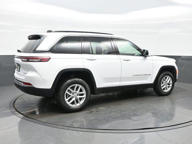 new 2025 Jeep Grand Cherokee car, priced at $44,175