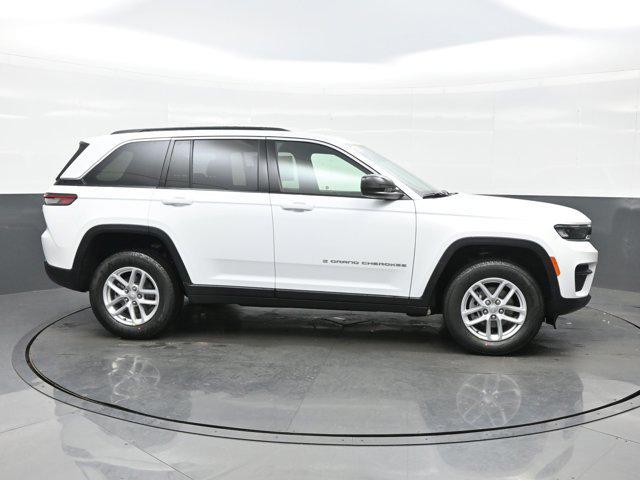 new 2025 Jeep Grand Cherokee car, priced at $44,175