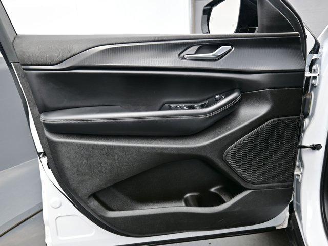 used 2023 Jeep Grand Cherokee car, priced at $29,990