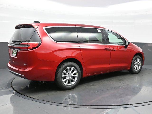 new 2025 Chrysler Pacifica car, priced at $43,467