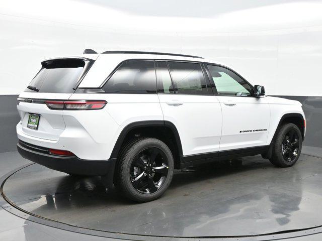 new 2025 Jeep Grand Cherokee car, priced at $40,189
