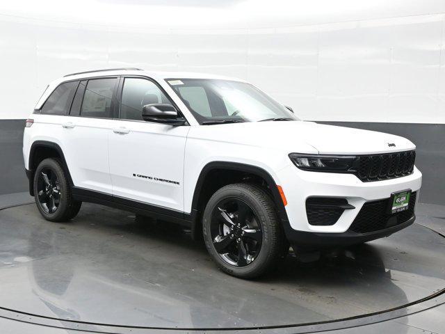 new 2025 Jeep Grand Cherokee car, priced at $40,189