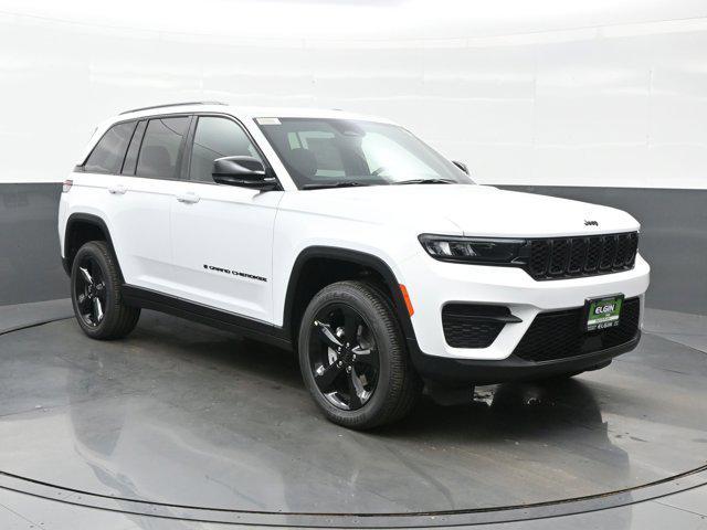 new 2025 Jeep Grand Cherokee car, priced at $37,681