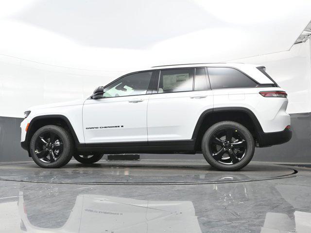 new 2025 Jeep Grand Cherokee car, priced at $37,681