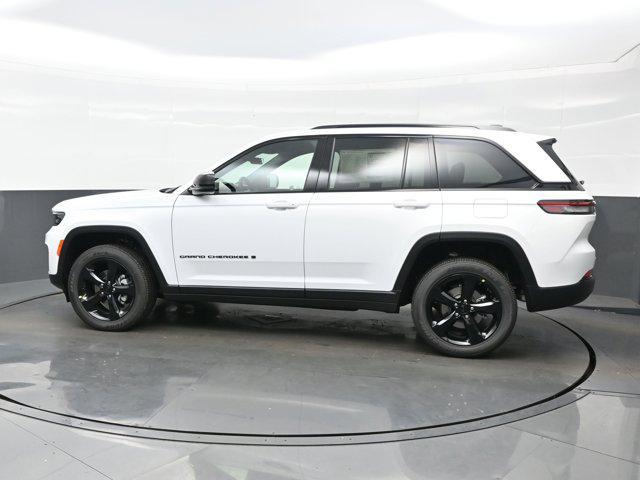 new 2025 Jeep Grand Cherokee car, priced at $37,681