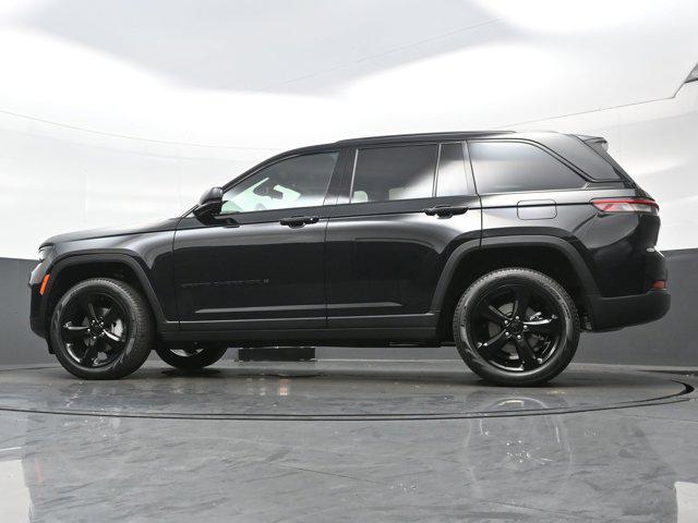 new 2025 Jeep Grand Cherokee car, priced at $46,605