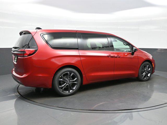 new 2026 Chrysler Pacifica car, priced at $37,685