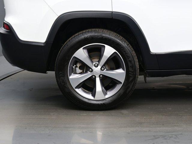 used 2022 Jeep Cherokee car, priced at $25,990