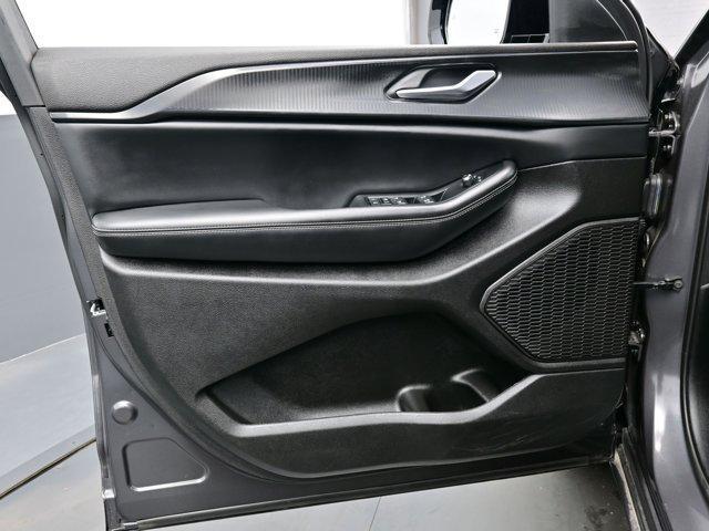 used 2024 Jeep Grand Cherokee car, priced at $33,990