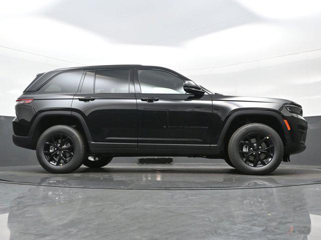 new 2025 Jeep Grand Cherokee car, priced at $41,641