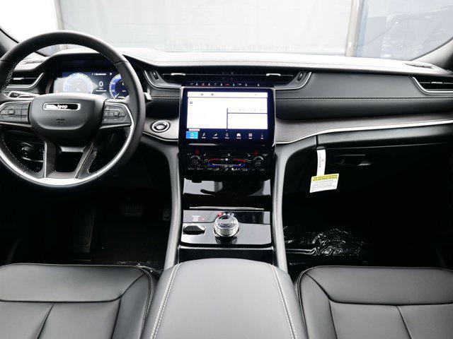 new 2025 Jeep Grand Cherokee car, priced at $43,841