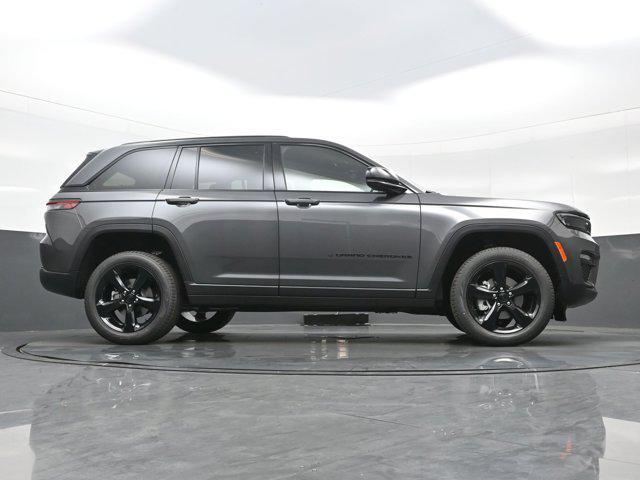 new 2025 Jeep Grand Cherokee car, priced at $43,841