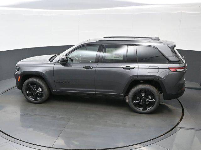 new 2025 Jeep Grand Cherokee car, priced at $43,841