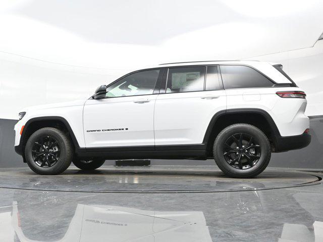 new 2025 Jeep Grand Cherokee car, priced at $36,569