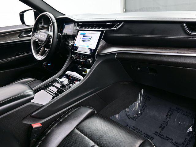 used 2022 Jeep Grand Cherokee car, priced at $34,590