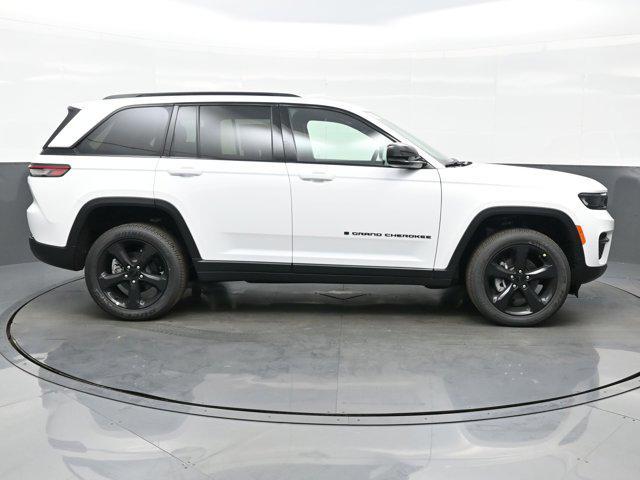 new 2025 Jeep Grand Cherokee car, priced at $38,463