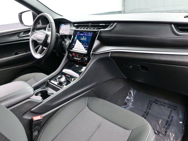 used 2025 Jeep Grand Cherokee car, priced at $33,990