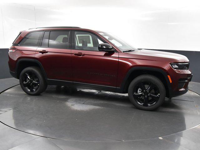 new 2024 Jeep Grand Cherokee car, priced at $39,352