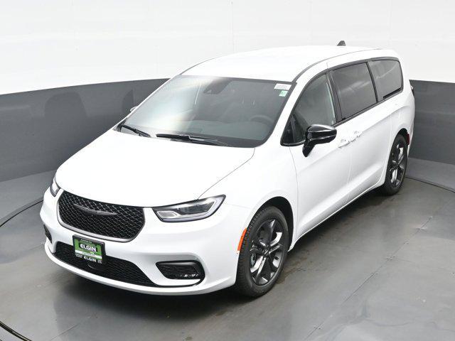 new 2026 Chrysler Pacifica car, priced at $48,055