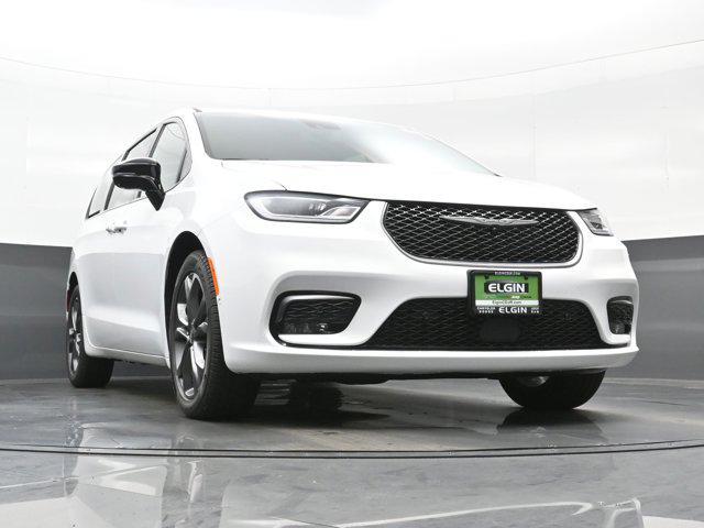 new 2026 Chrysler Pacifica car, priced at $48,055