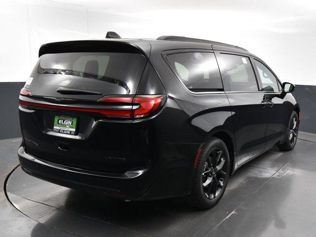 new 2024 Chrysler Pacifica car, priced at $48,474