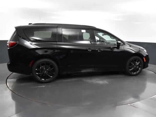 new 2024 Chrysler Pacifica car, priced at $48,474