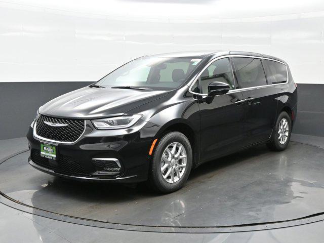 new 2026 Chrysler Pacifica car, priced at $39,145