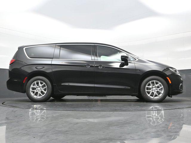 new 2026 Chrysler Pacifica car, priced at $40,488
