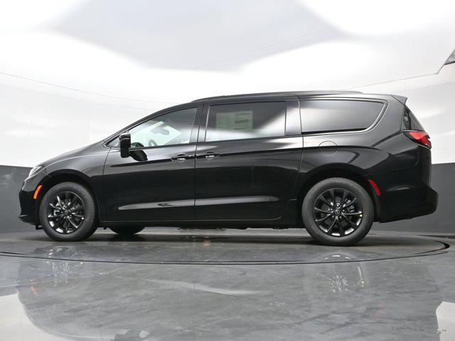 new 2025 Chrysler Pacifica car, priced at $38,790