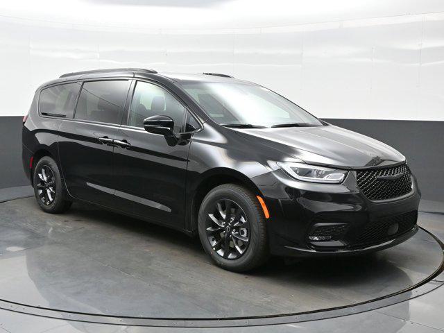 new 2025 Chrysler Pacifica car, priced at $38,790