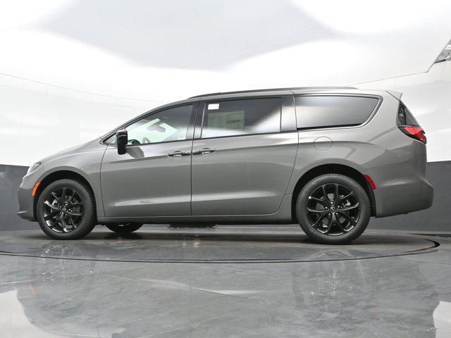 new 2025 Chrysler Pacifica car, priced at $52,838
