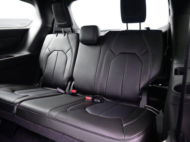new 2025 Chrysler Pacifica car, priced at $45,364
